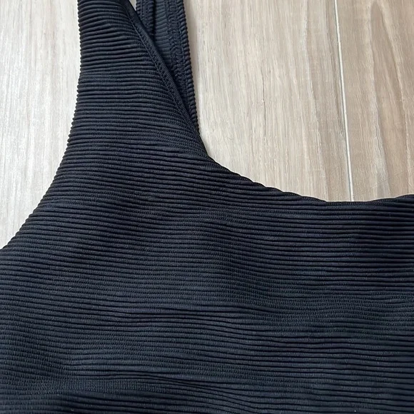 Lepel London Swim Black Ribbed Cropped Bikini Top - Picture 3 of 5
